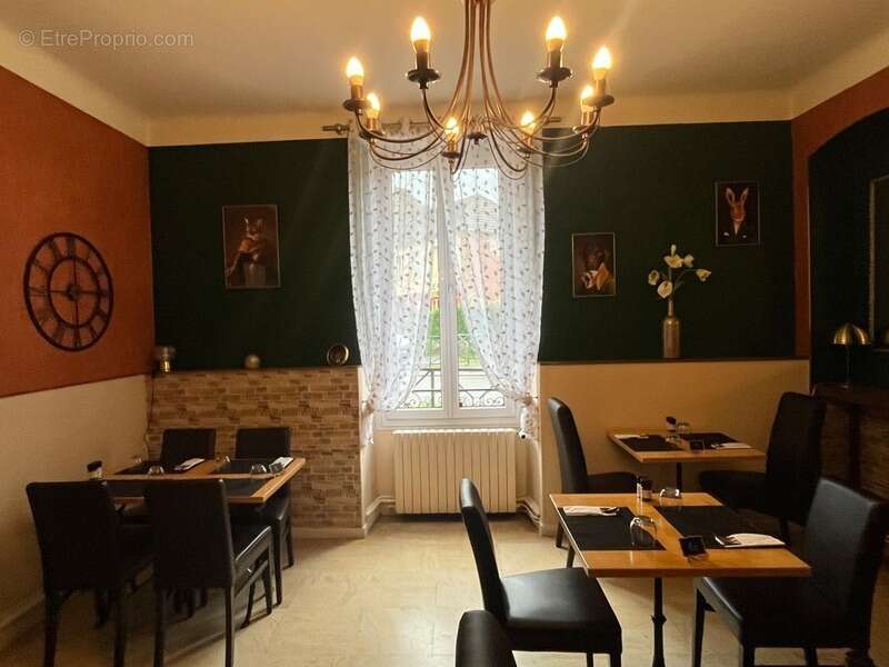 Commerce à LE BUGUE