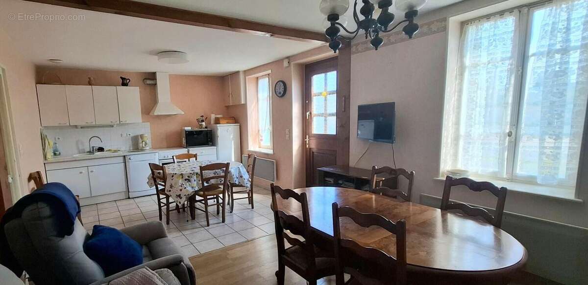 Maison en village 70 m2 joli terrain - photo 5