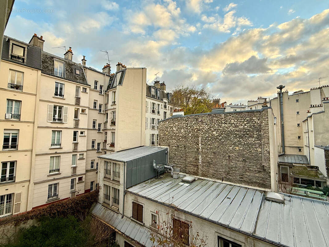 Appartement à PARIS-14E