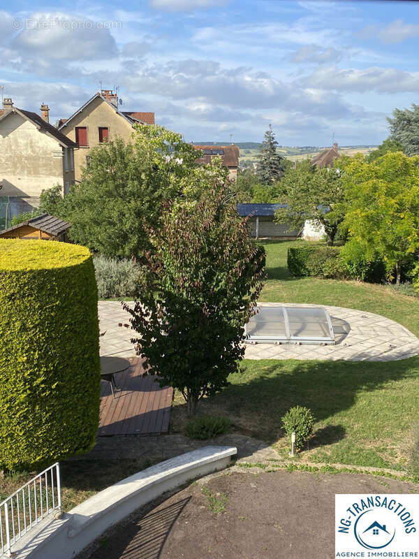 Auxerre  maison avec piscine proche du centre ville - photo 19