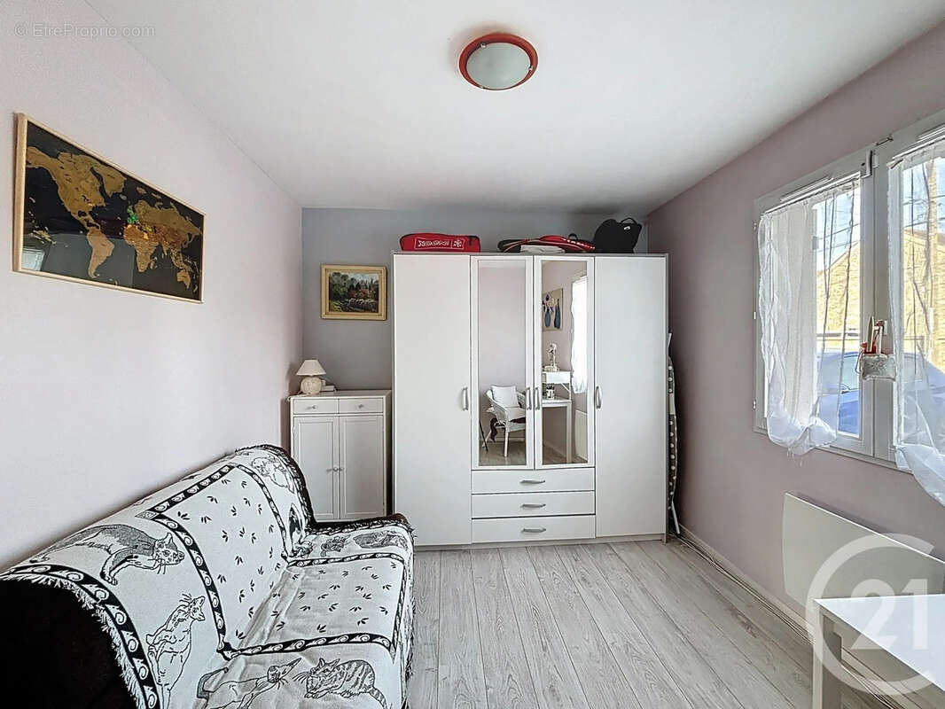 Maison à SAVIGNY-LE-TEMPLE