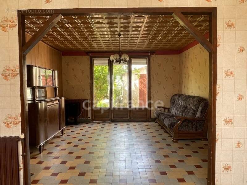 Maison à CHARMES