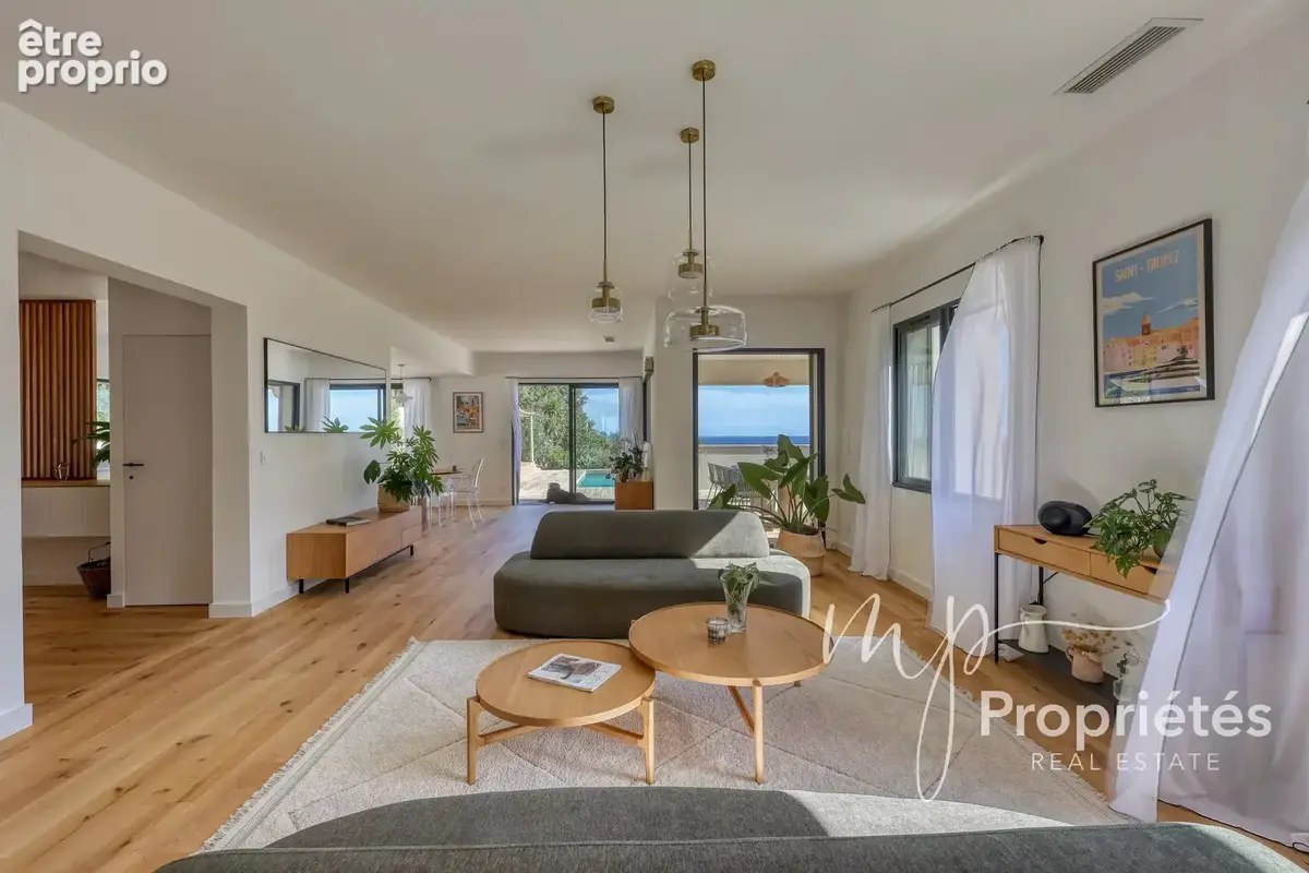 À VENDRE – Cavalaire-sur-Mer – Villa contemporaine avec vue mer 4 suites et prestations haut de gamme - photo 9