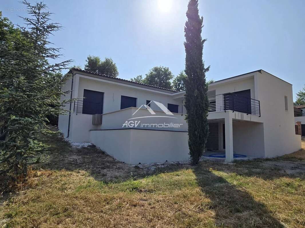 Maison à ALLEGRE-LES-FUMADES