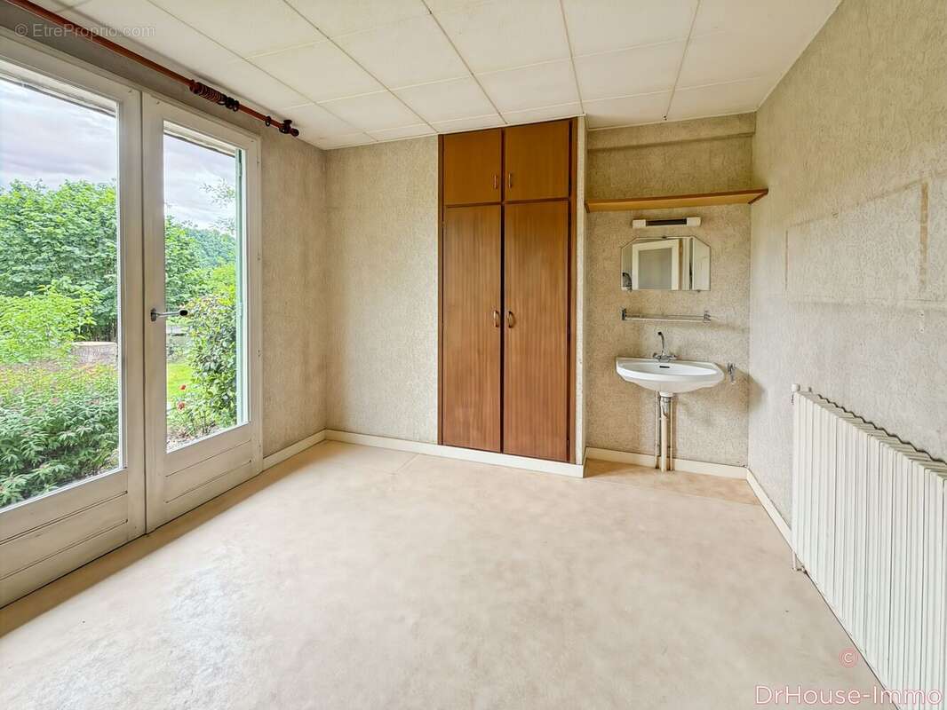 Maison à BIARS-SUR-CERE