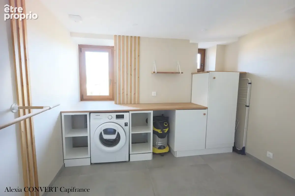 Ferme Rénovée à vendre 6 pièces 249m² SAINT DENIS LES BOURG (01) - photo 14