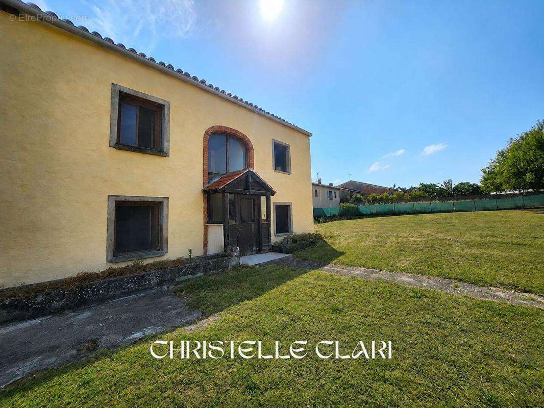 Domaine 374 m² sur terrain de 3,59 ha - photo 7