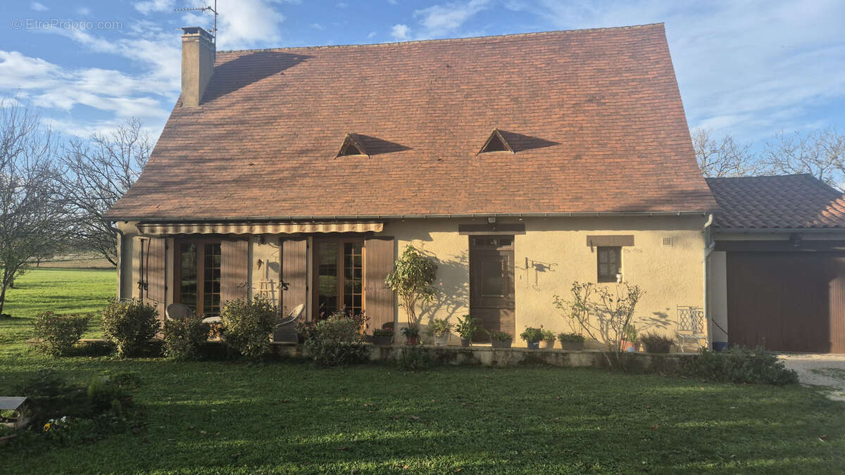 Maison à SAINT-CYPRIEN