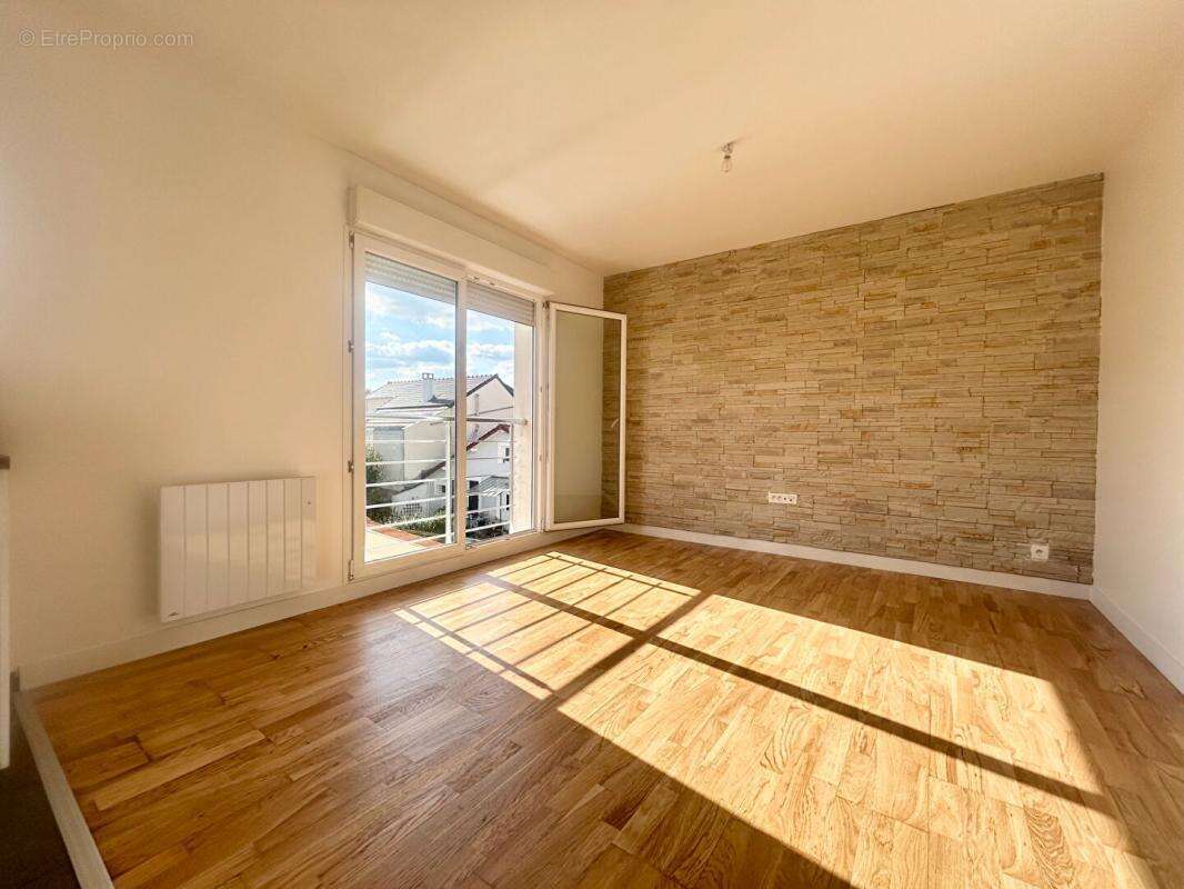 Appartement à FONTENAY-SOUS-BOIS