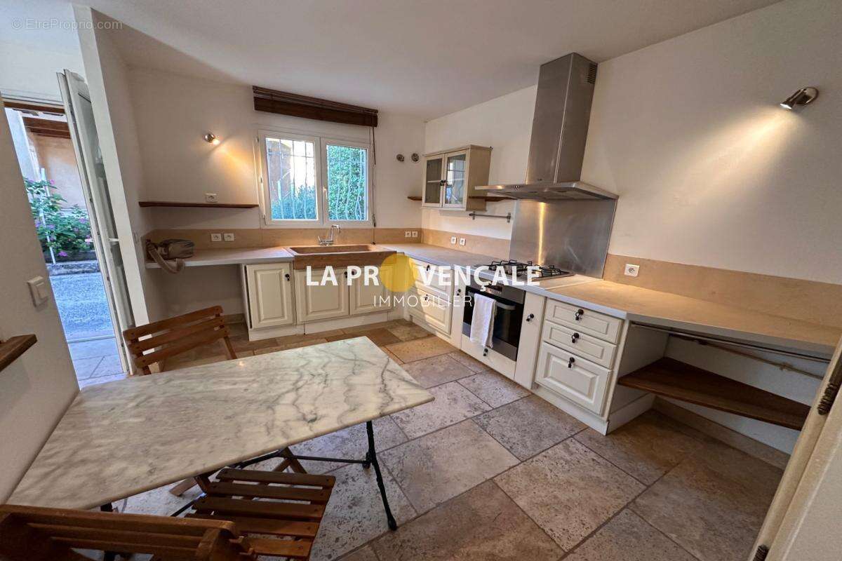 Maison à LA DESTROUSSE