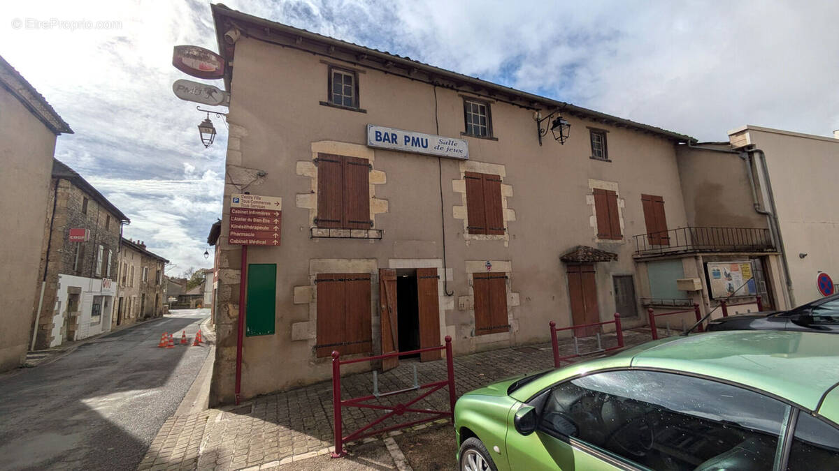 Appartement à USSON-DU-POITOU