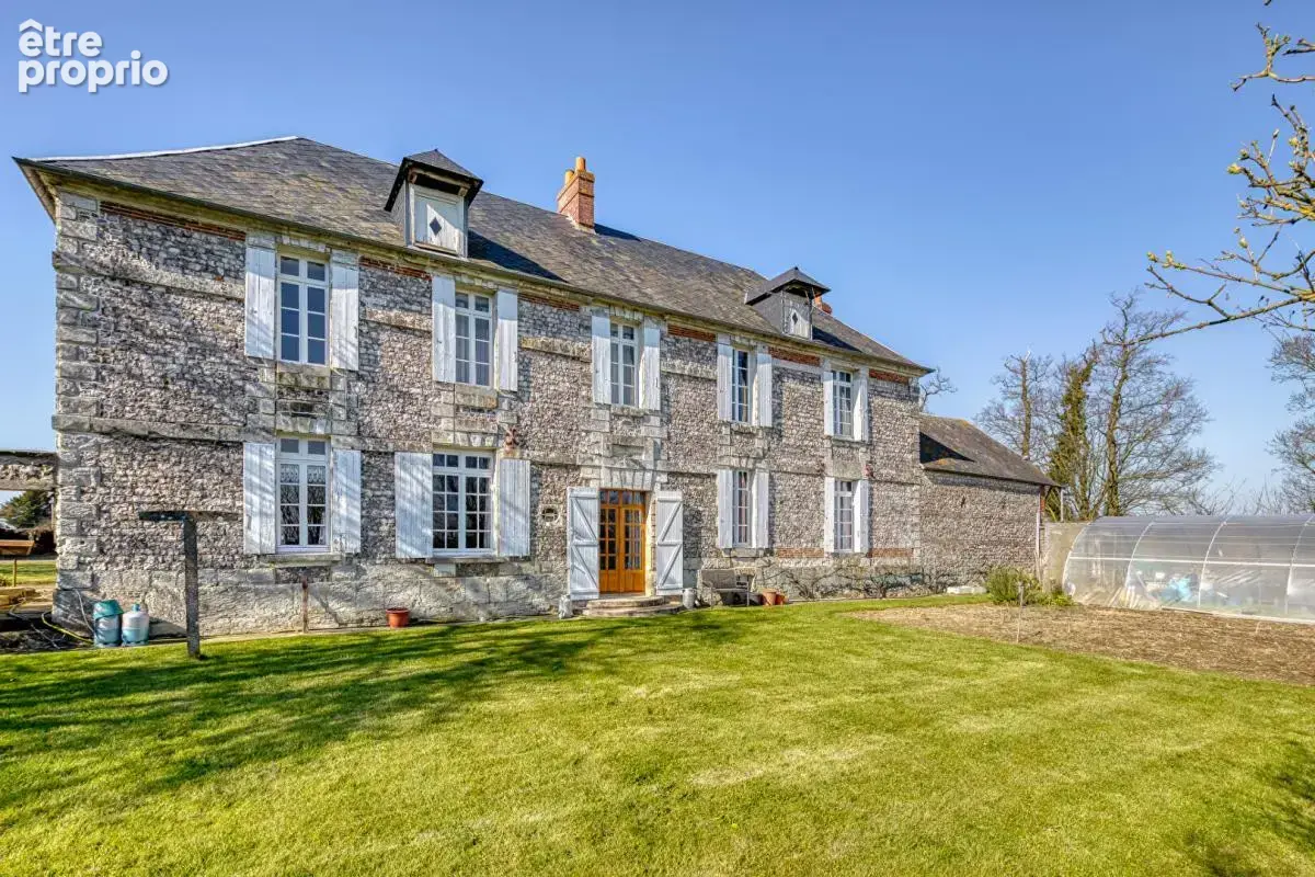Manoir  du XVI ème , 218 m2 + grenier + cellier/  1480 m2 de dépendances sur 1,6ha - photo 4