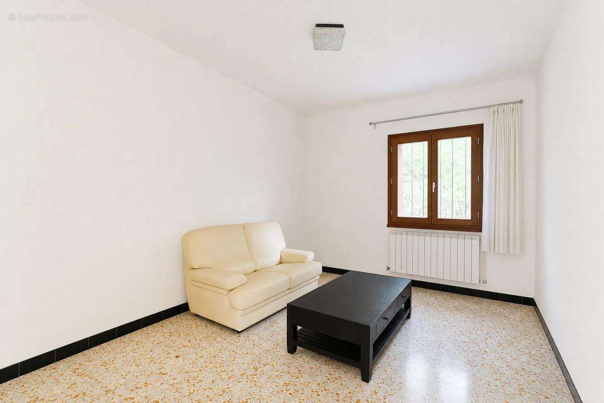 Maison individuelle à Sabran, 5 pièces, charme d'époque - photo 4