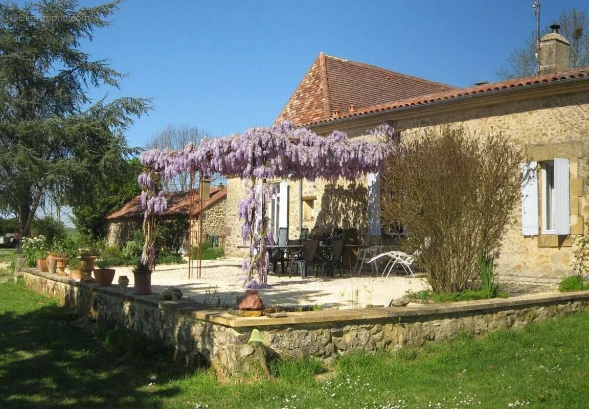 Maison à SALLES-DE-BELVES