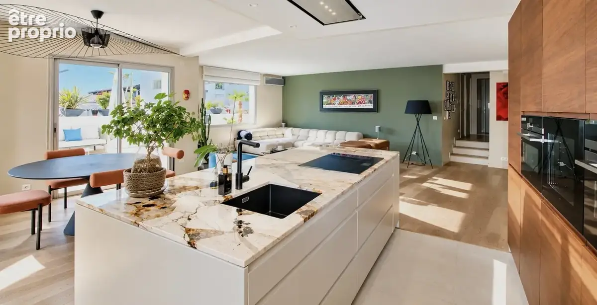 Centre Ville Hossegor, appartement de 100m2 avec terrasse de 55 m2, 2 boxes privatifs en sous-sol - photo 2