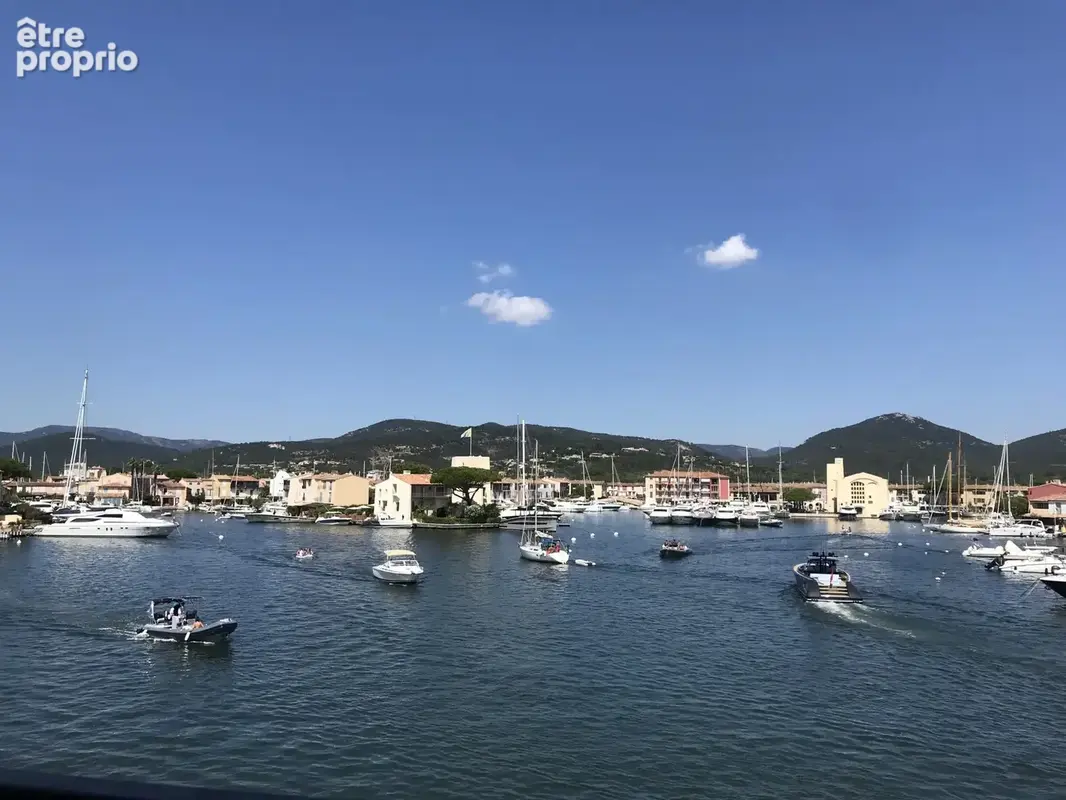 Appartement à GRIMAUD