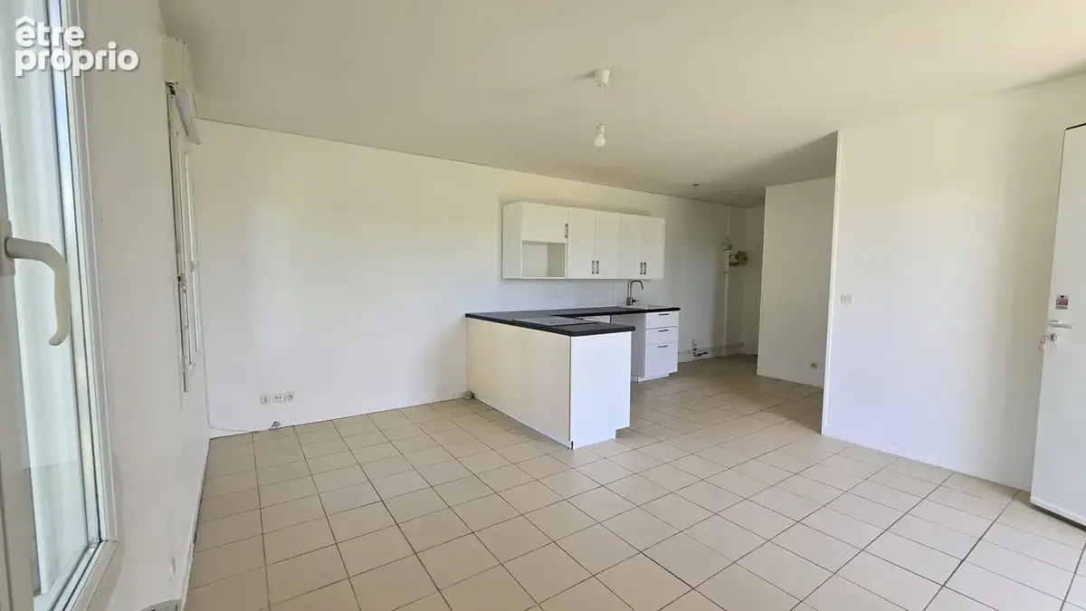 2 pieces dans petite copropriete - 40.25m2 - 1 chambre - 2 parkings. - photo 3