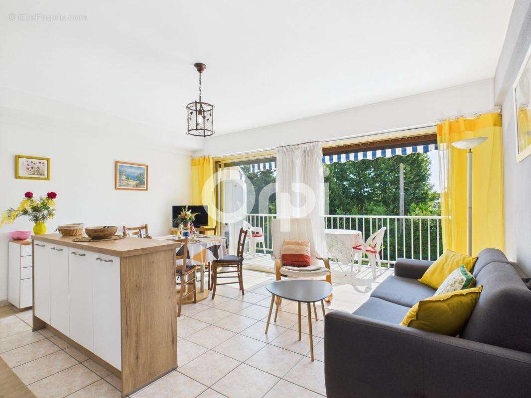 Appartement à MANDELIEU-LA-NAPOULE