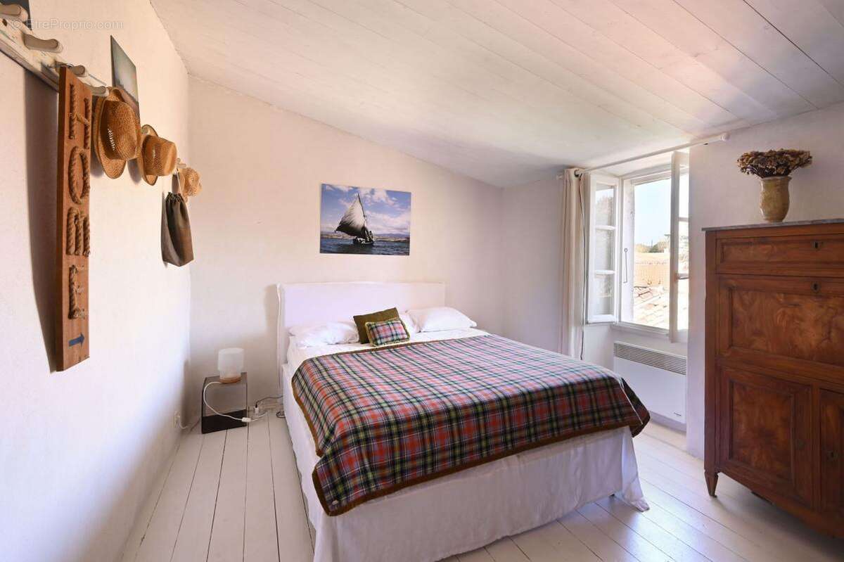 Maison à SAINT-CLEMENT-DES-BALEINES