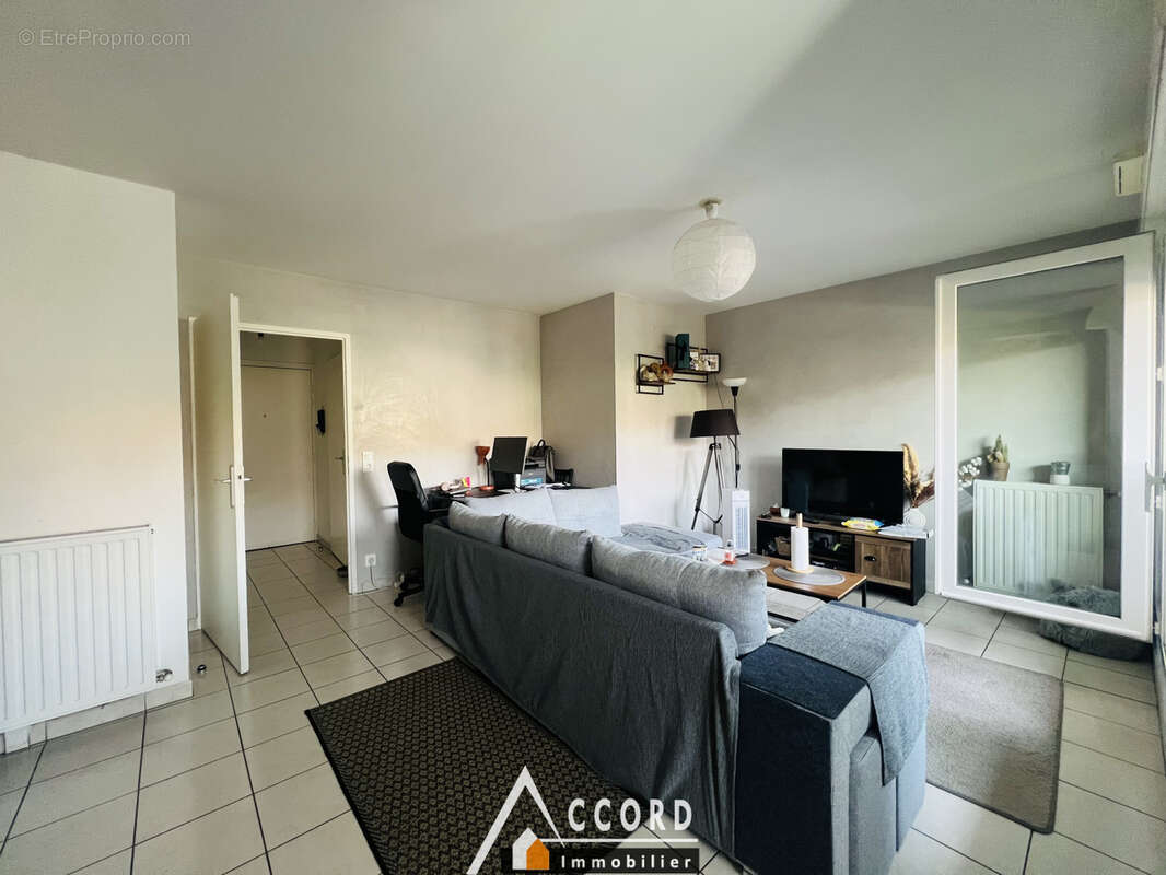 Appartement à SARTROUVILLE