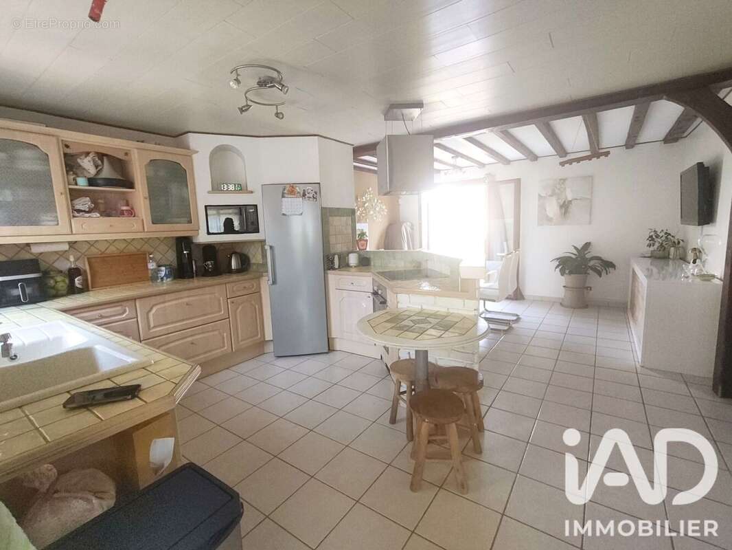 Maison 132 m² à Bucheres  - photo 4