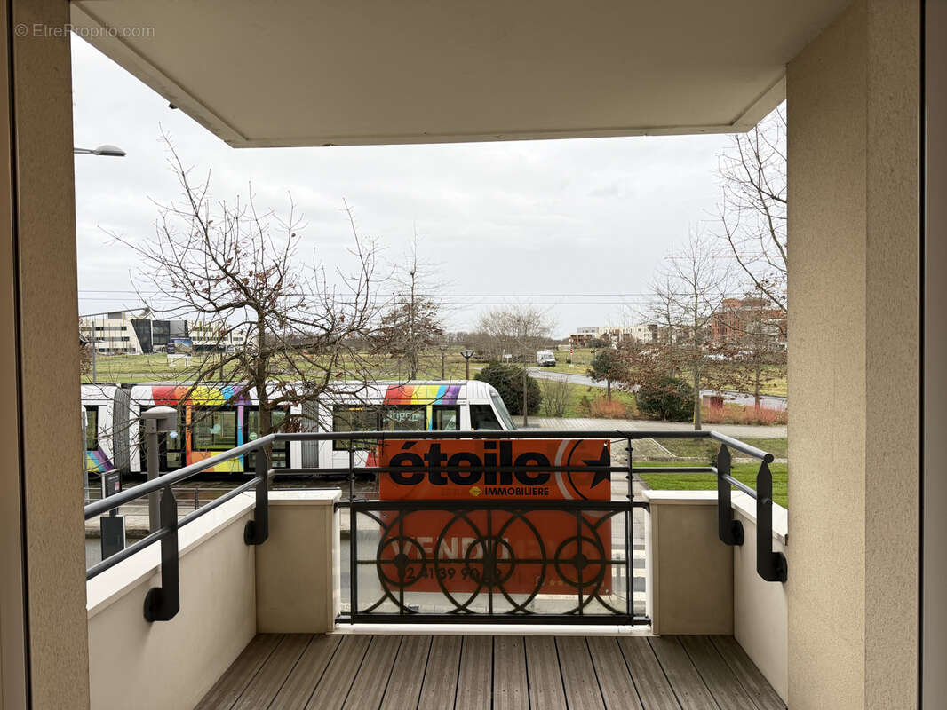 Appartement à AVRILLE