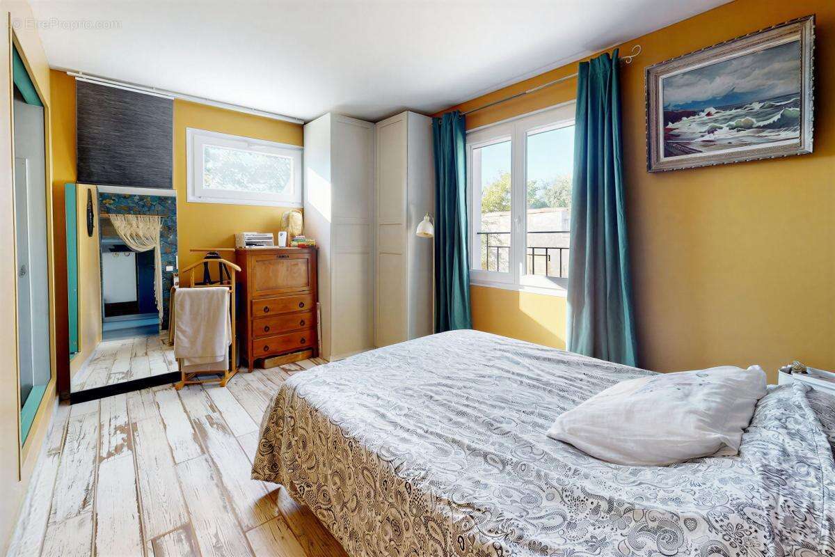 Maison à POURRIERES