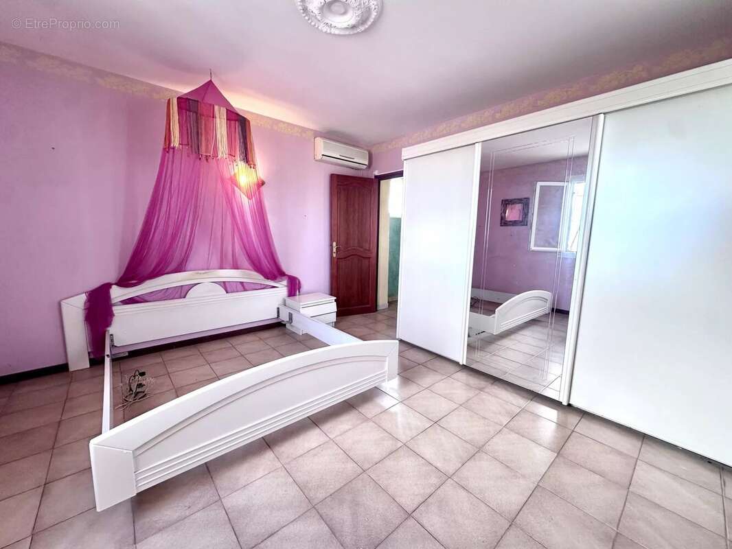 Maison à VILLENEUVE-DE-LA-RAHO