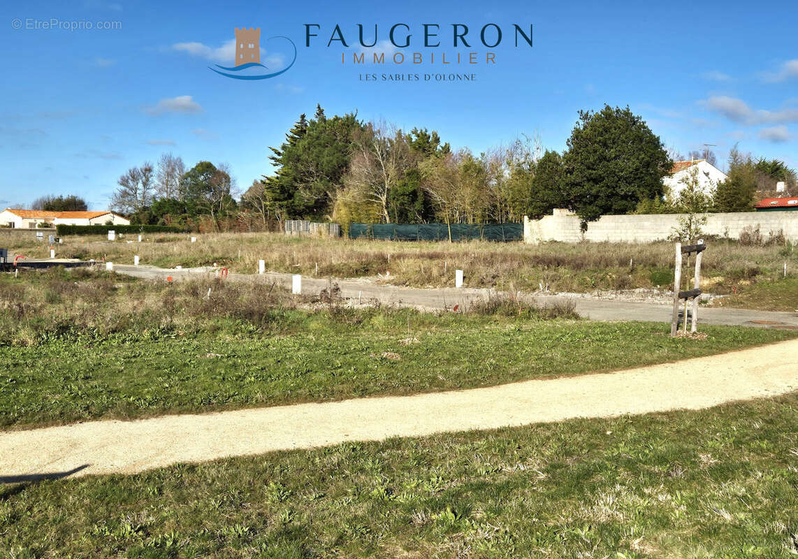 Terrain à OLONNE-SUR-MER
