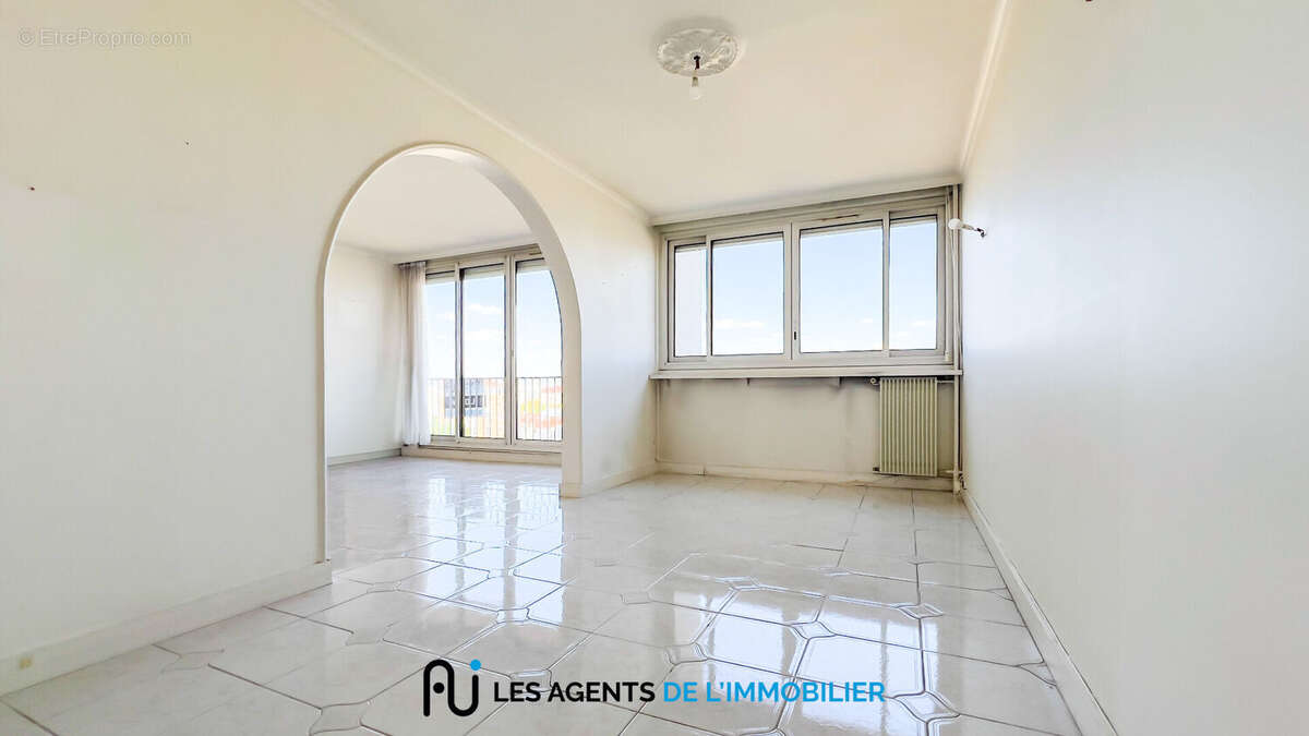 Appartement 4 pièces, 82 m² , Balcon Parking ,Cave, DPE D - photo 6