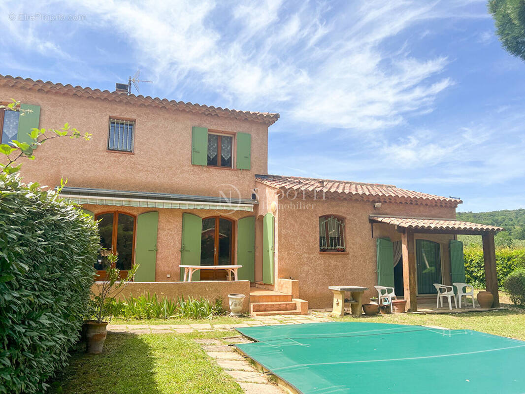 Maison à SAINT-PANTALEON