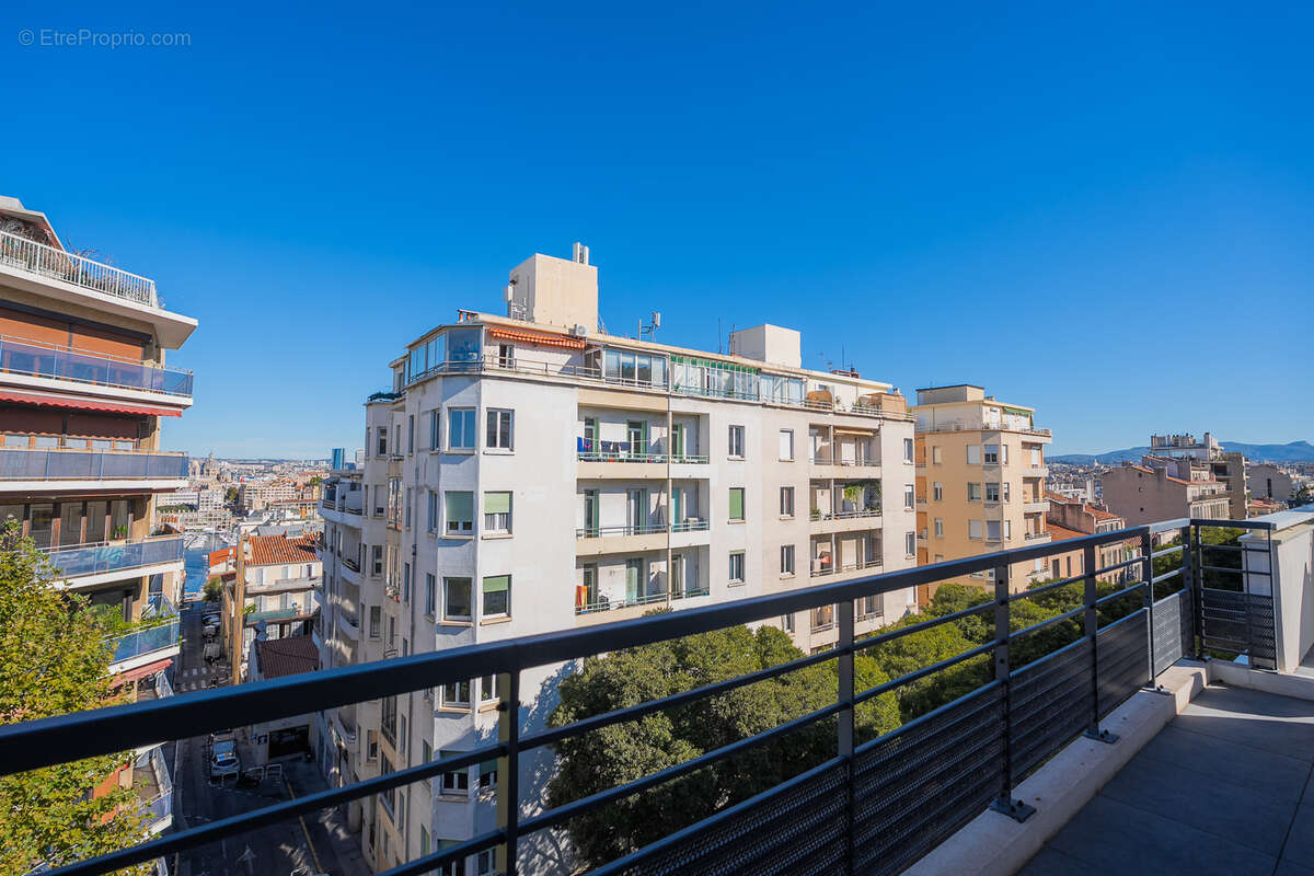 Appartement à MARSEILLE-7E