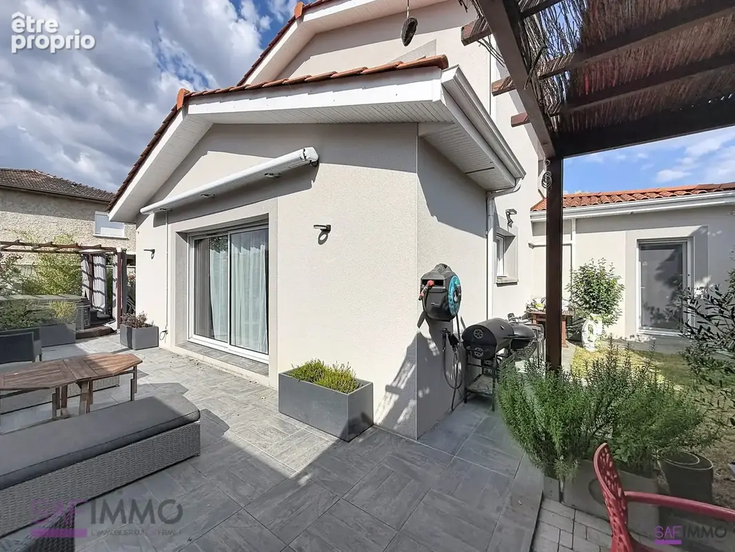 Maison 131 m² à Chaponost  - photo 2