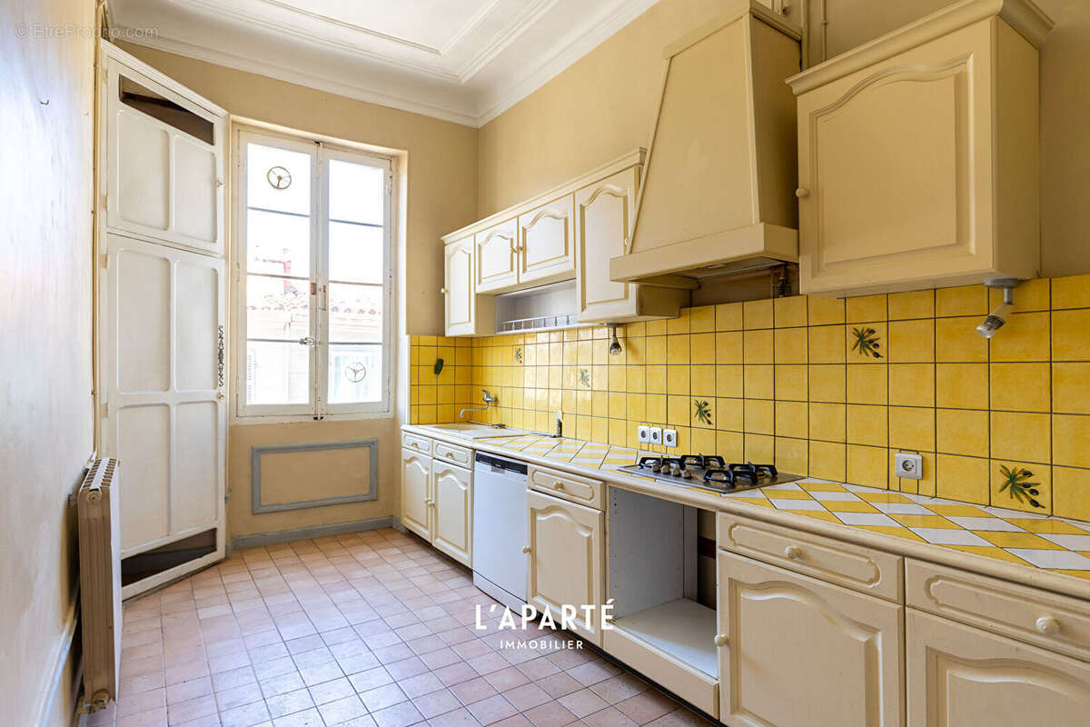 Appartement à MARSEILLE-6E