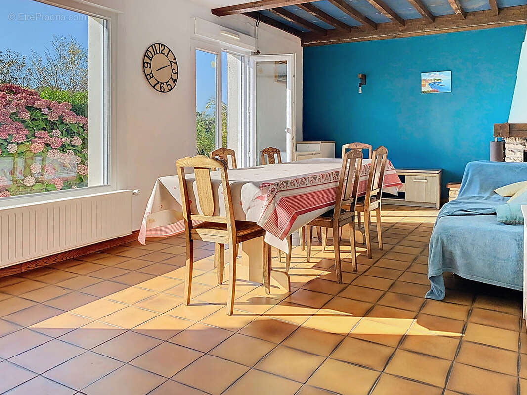 Maison à PICAUVILLE