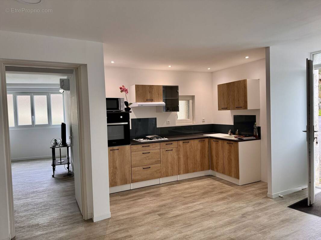 Photo 1 - Maison à SAINT-HILAIRE-DE-LA-NOAILLE