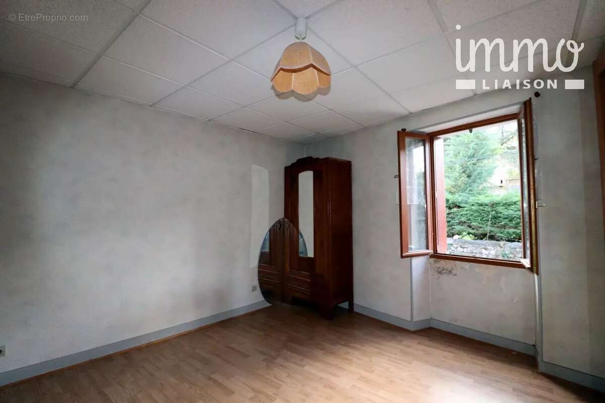 Maison à CHAPAREILLAN