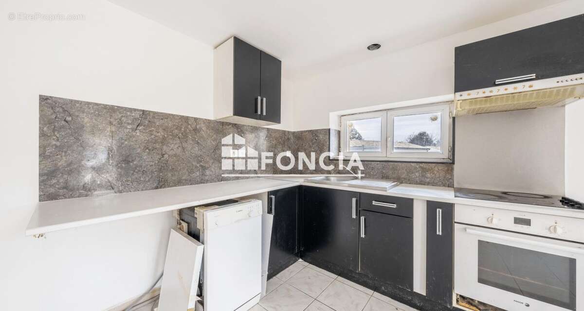 Maison à VILLEGOUGE