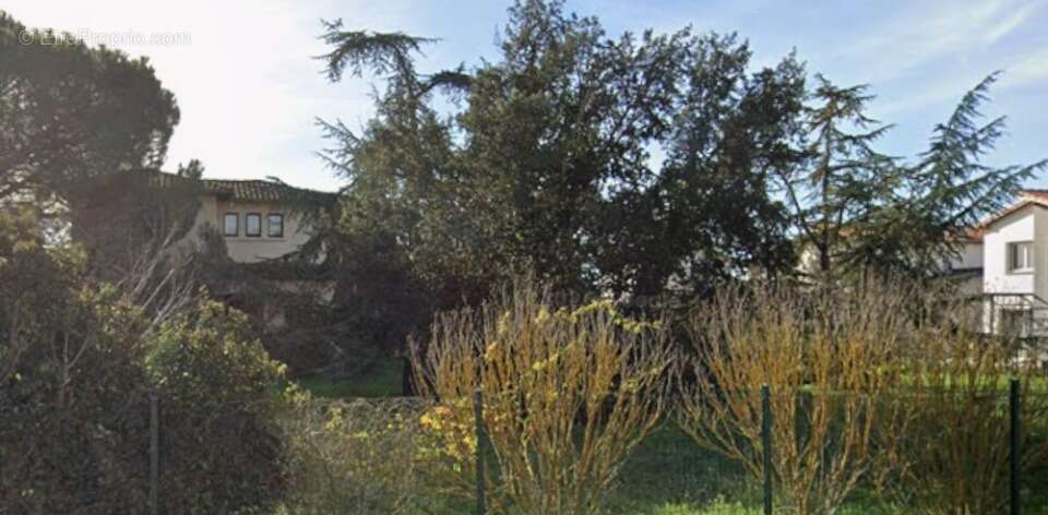 Terrain à VILLATE