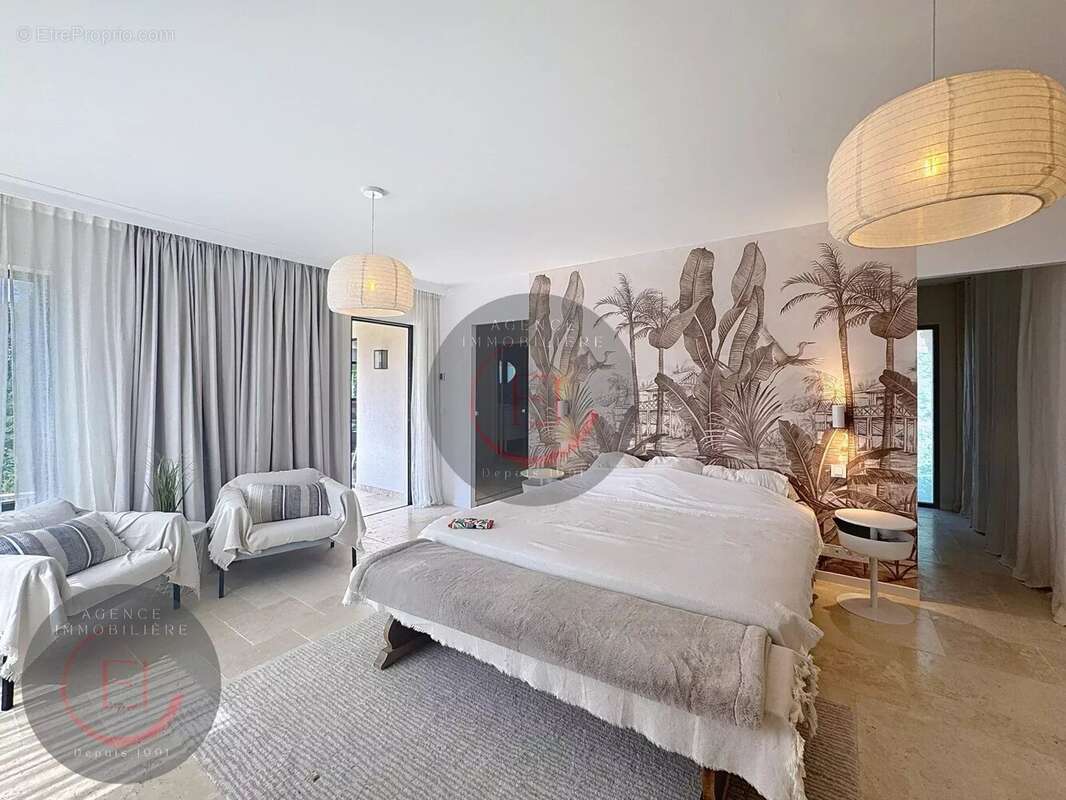 Maison à LES ADRETS-DE-L&#039;ESTEREL