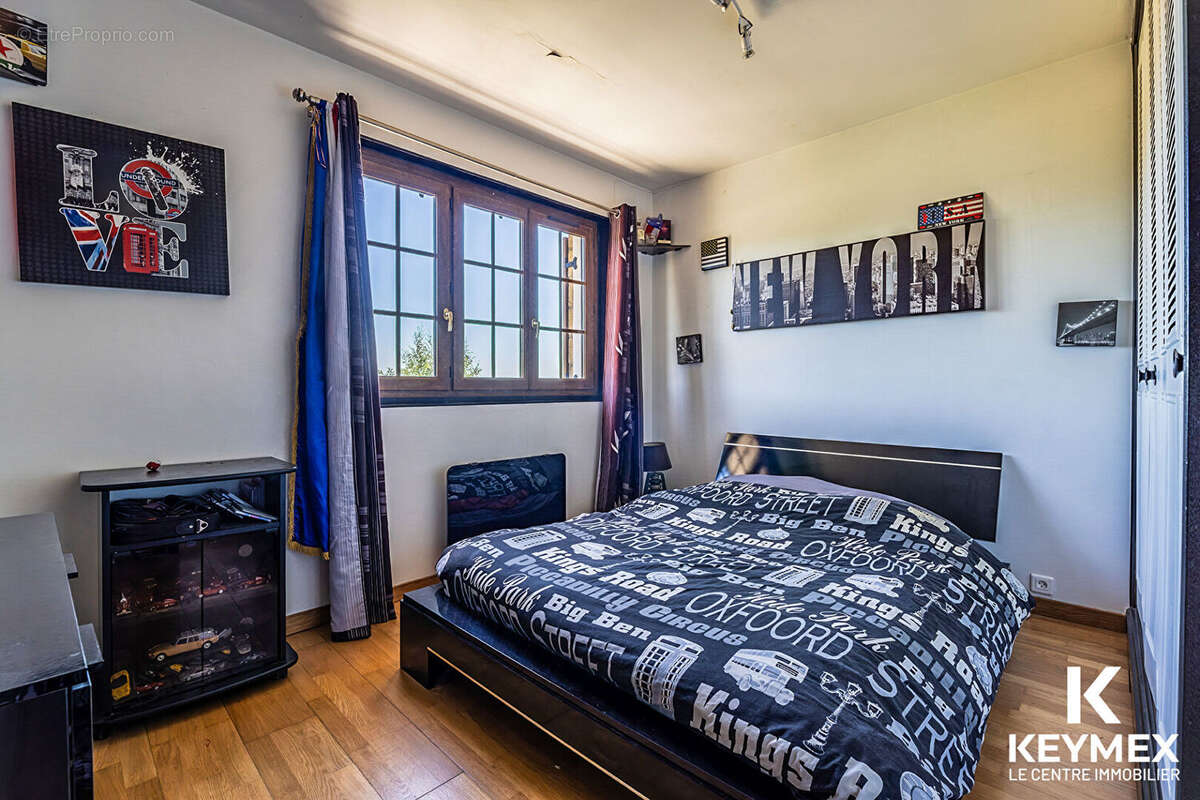 Maison familiale -140m² - 5 chambres - Sous-sol total - terrain piscinable - photo 6