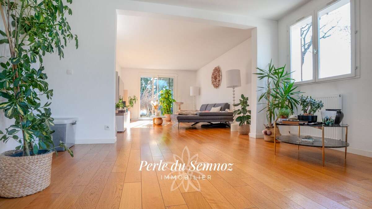 Appartement à QUINTAL