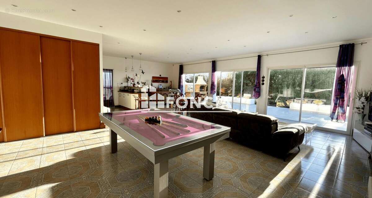 Maison à PORT-DES-BARQUES