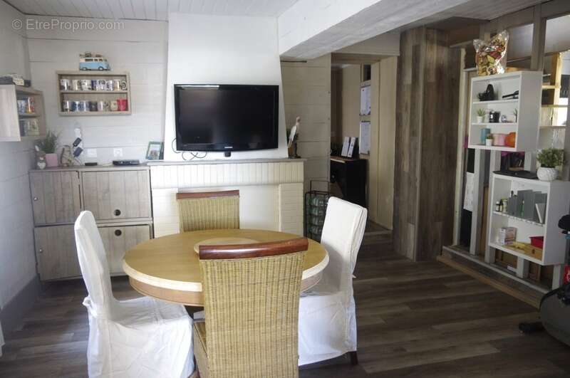 Maison à VIC-FEZENSAC