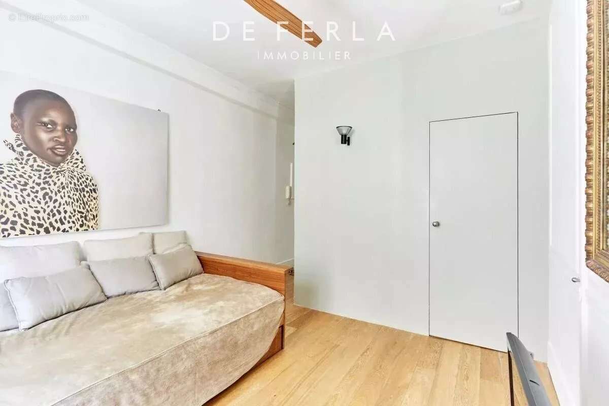 Appartement à PARIS-7E