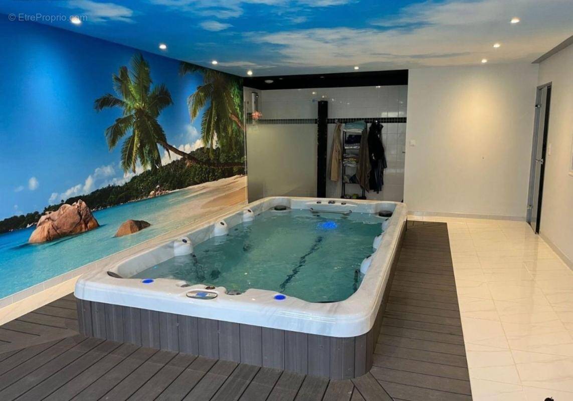 Maison à MAURE-DE-BRETAGNE