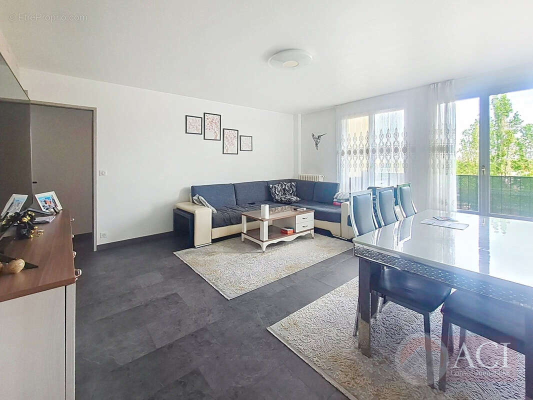Appartement à EPINAY-SUR-SEINE
