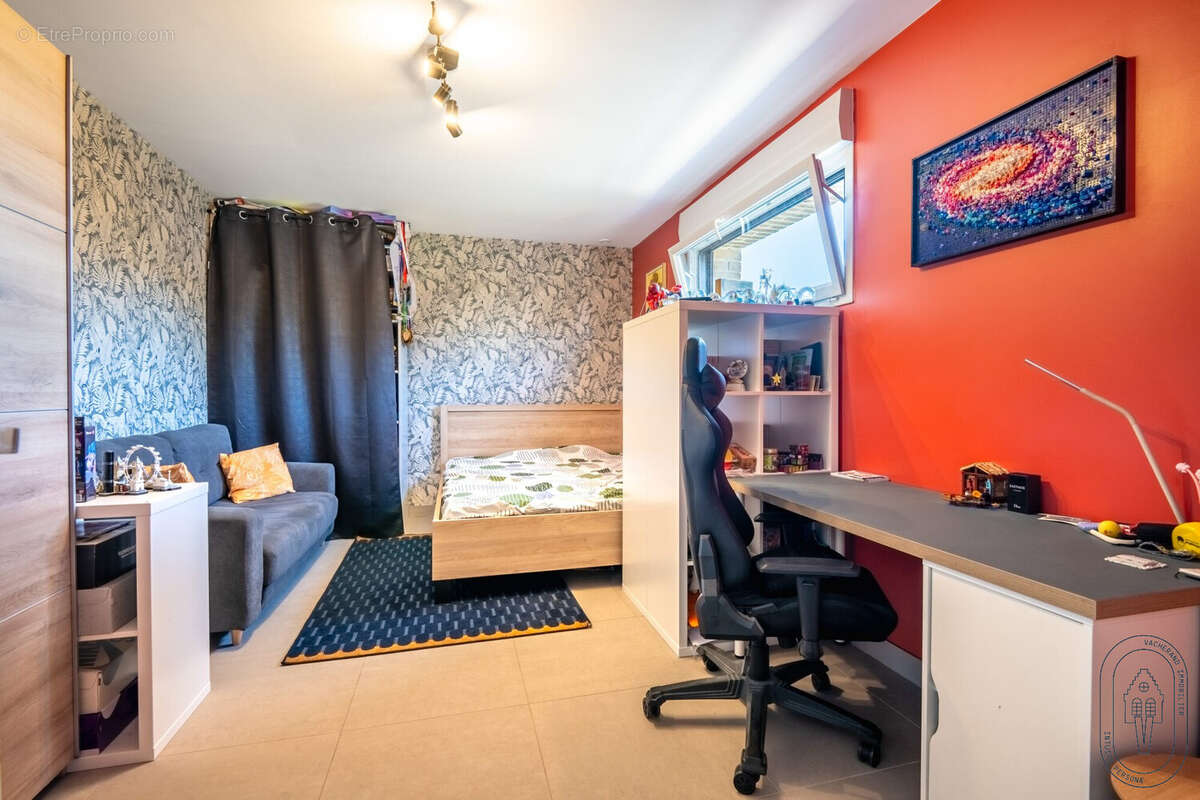 Maison 244 m² à Bierne  - photo 5