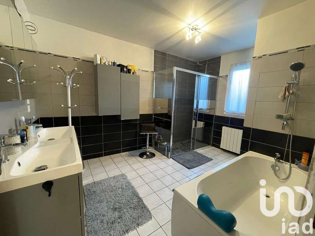 Photo 9 - Maison à COURVILLE-SUR-EURE