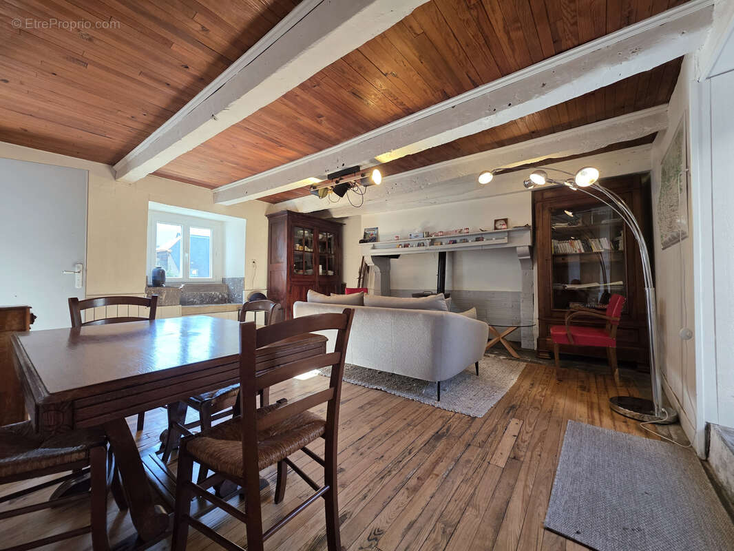 Maison à LUZ-SAINT-SAUVEUR